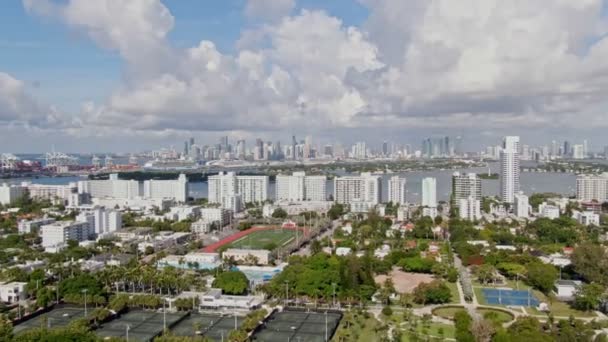 Miami Panorama Předměstí Budovy Letecká Panenka Zoom Effe — Stock video