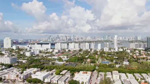 Dolly Zooming Miami City Skyline Air Distance View — Stock video