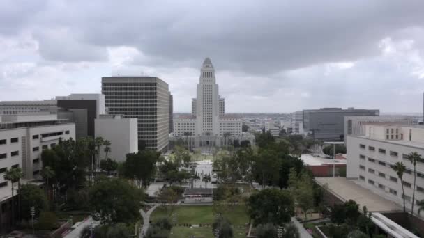 Drone Girato Sorvolando Grand Park Los Angeles City Hall America — Video Stock