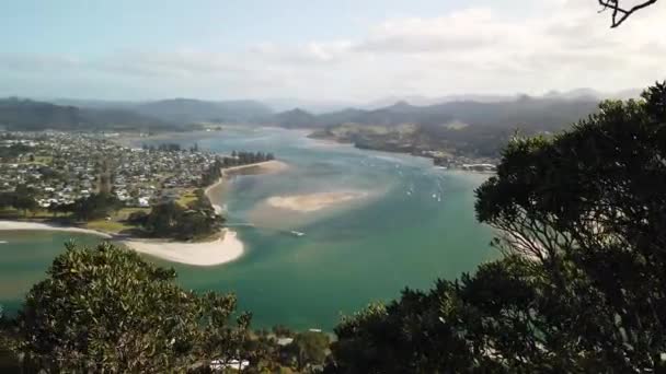 Vue Panoramique Depuis Mont Paku Jusqu Village Pauanui Petite Randonnée — Video