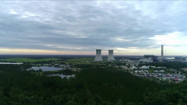 Torres Refrigeração Usina Elétrica Fumam Pilhas Chaminés Jacksonville Florida — Vídeo de Stock