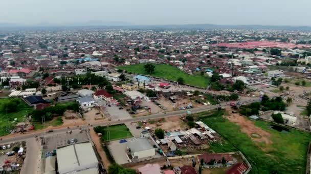 Κατοικημένη Περιοχή Gwagwalada Της Abuja Νιγηρία Μια Ηλιόλουστη Μέρα Εναέρια — Αρχείο Βίντεο
