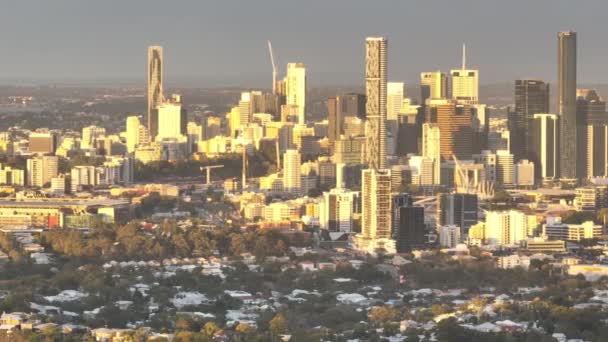 Teleskopický Pohled Brisbane Cbd Při Západu Slunce Převzato Mount Coot — Stock video
