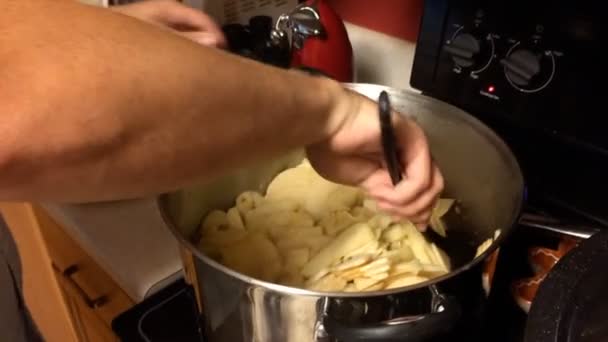 Man Making Applesauce Kitchen Stove — Stock Video