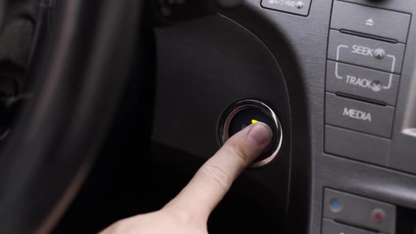 Натискання Кнопки Живлення Запуск Двигуна Гібридному Автомобілі Ніж Зупинка Його — стокове відео