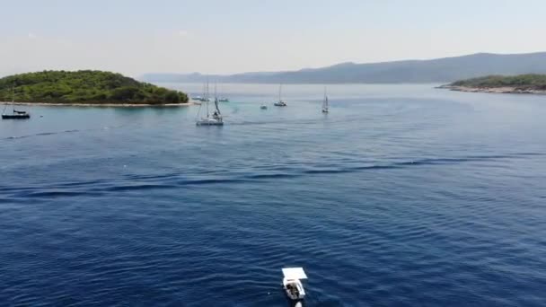 Aereo Drone Shot Barche Vicino All Isola Hvar Croazia — Video Stock