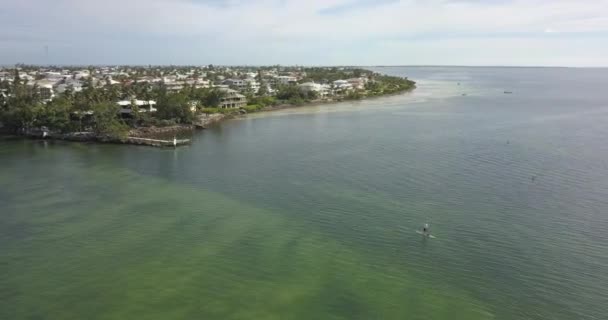 Rotación Drone Disparo Paddle Boarder Océano Puesta Del Sol Islamorada — Vídeos de Stock