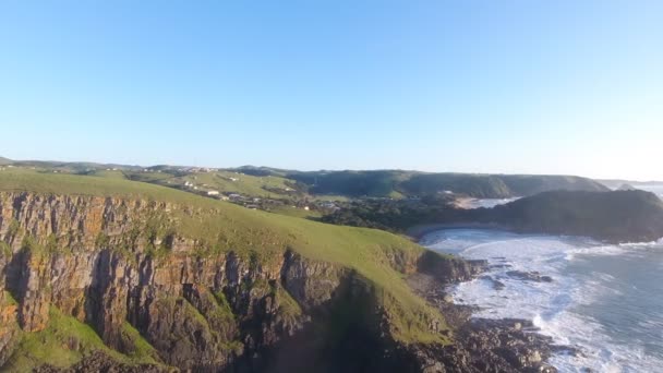 Légi Akció Mozi Repülő Felett Szörfös Szörfözés Coffee Bay Dél — Stock videók