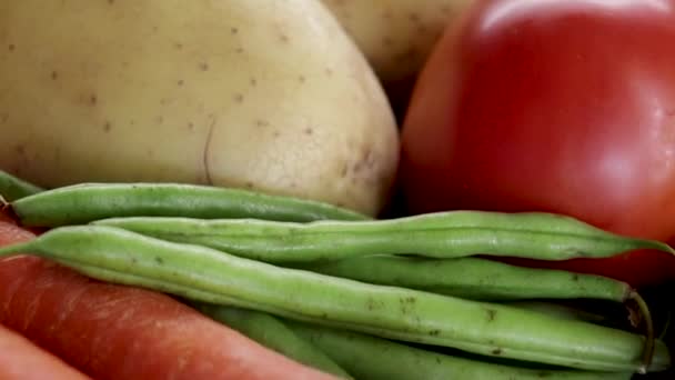 Dolly Zbliżeniu Marchew Fasola Zielona Ziemniaki Pomidory — Wideo stockowe