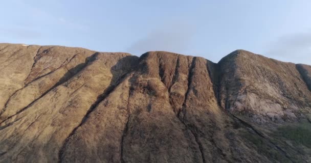 Gün Işığı Glencoe Skoçya Bir Dağ Sırtı Aydınlatıyor — Stok video