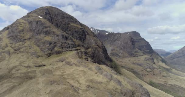 Filmagem Aérea Cordilheira Three Sisters Glencoe Escócia — Vídeo de Stock