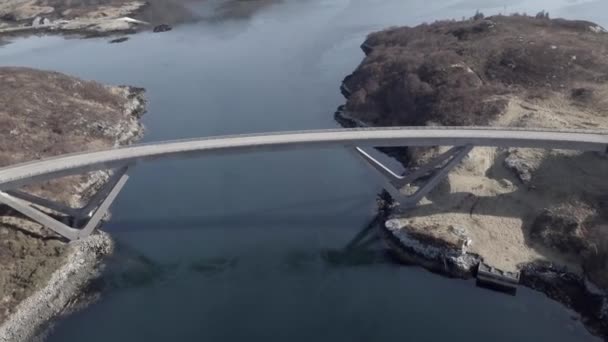 Riprese Aeree Del Kylesku Bridge Una Giornata Sole Sutherland Assynt — Video Stock