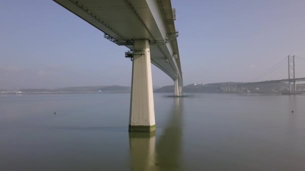 Pod Mostem Queensferry Crossing Bridge South Queensferry Słoneczny Dzień West — Wideo stockowe