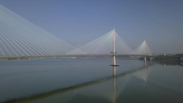 Aerial Footage Traffic Travelling Queensferry Crossing Bridge South Queensferry Sunny — Stock Video