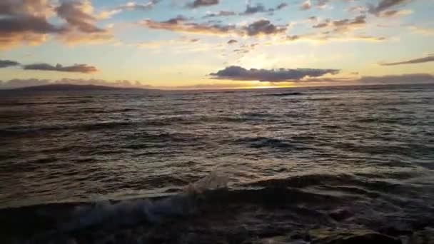 Sunset Beach View Waves Coast Kihei Maui Hawaii Kaho Olawe — Vídeo de Stock