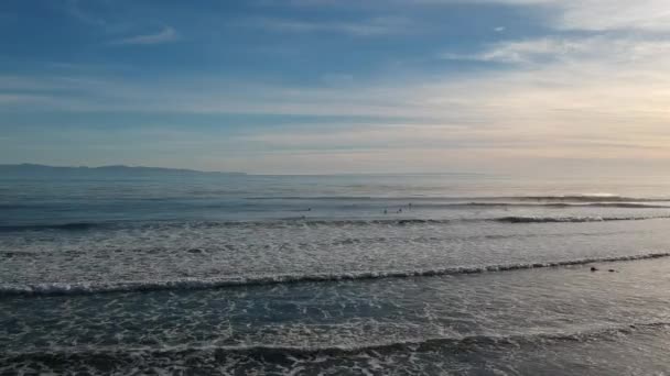 青い空の波の空中海の景色 — ストック動画