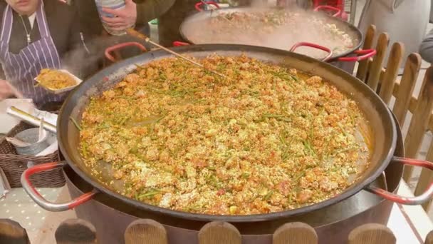 Water Being Added Chicken Vegetable Paella Large Frying Pan Edinburgh — Stock Video