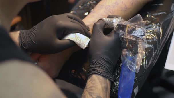 Braço Escorpião Antebraço Preto Dor Tatuagem Escuro — Vídeo de Stock