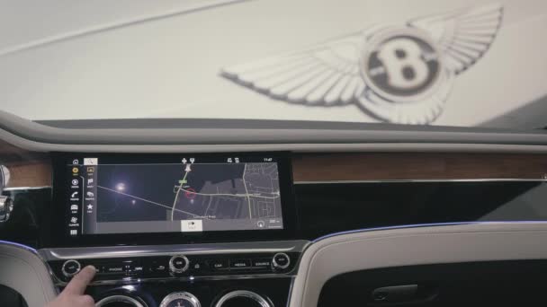 Bentley Continental Exibição Rotativa — Vídeo de Stock