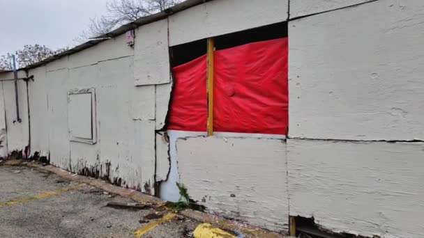 Alte Heruntergekommene Geschlossene Ladenfront Wirtschaftlichen Abschwung Verödet Und Außer Betrieb — Stockvideo