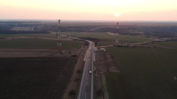 Film Opisuje Branżowe Standardy Budowy Dróg Poprzez Grunty Rolnicze Linie — Wideo stockowe