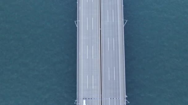 海に架かる橋です — ストック動画