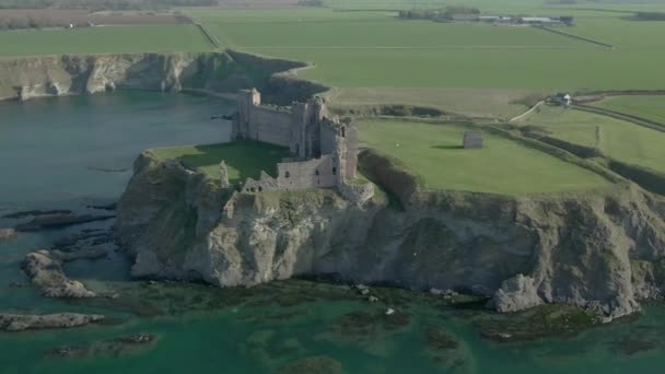 Vue Aérienne Intérieur Ruine Château Tantallon Par Une Journée Ensoleillée — Video