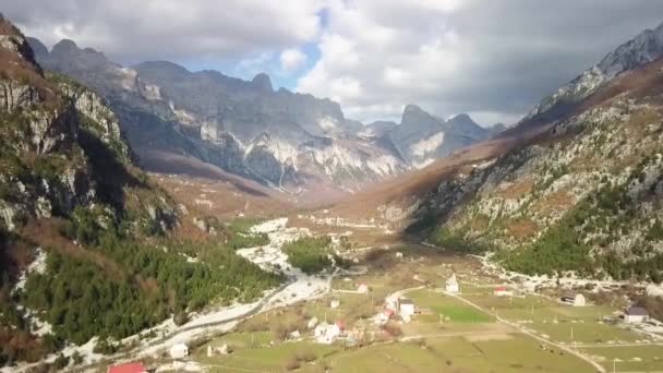 Theth Valley Matin Randonnée Sous Soleil Été Dans Les Montagnes — Video