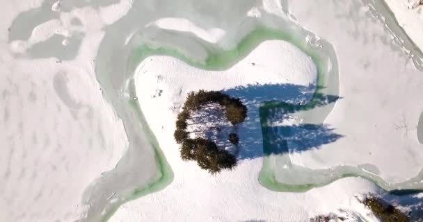 Лаго Дель Предил Таро Италия Замерзшее Озеро Заснеженном Зимнем Сказочном — стоковое видео