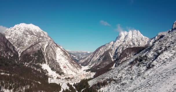 Lago Del Predil Tarvisio Italia Lago Alpino Ghiacciato Immerso Paesaggio — Video Stock