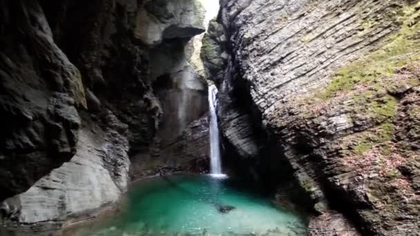 Vodopád Kozjak Slovinsku Evropa Krásná Oblast Boveckého Kraje Rokle Kozjak — Stock video