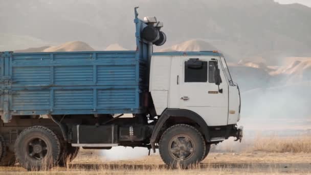 Explorando Naryn Kirguistán Los Hermosos Paisajes Vírgenes Asia Central — Vídeo de stock