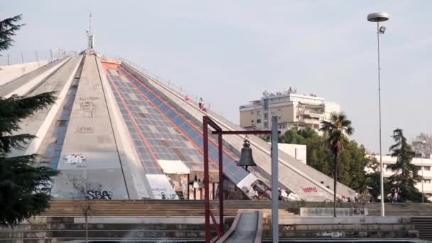 Tirana Albánia Gyönyörű Fővárosa Egy Épület Egy Egykori Múzeum Tiranában — Stock videók