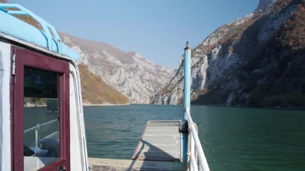 Albania Komani Lake Ferry Valbona — стокове відео