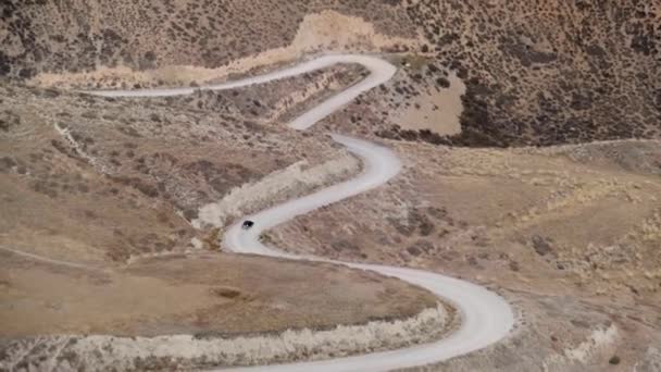 Increíble Camino Montaña Que Pasa Través Valle Que Sale Del — Vídeo de stock