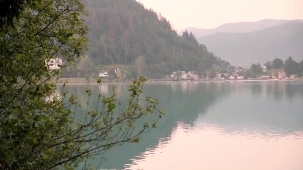 Prachtig Meer Bij Zonsopgang Slovenië — Stockvideo