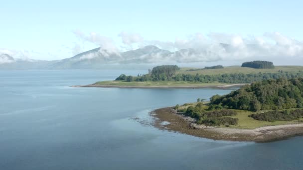 Vzdušný Výhled Loch Laich Skotské Vysočině Slunečného Rána Nízkými Mraky — Stock video