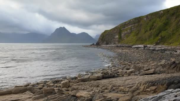 Timelapse Cuillin Bergskedjan Sett Från Elgol Med Stormiga Moln Rörelse — Stockvideo