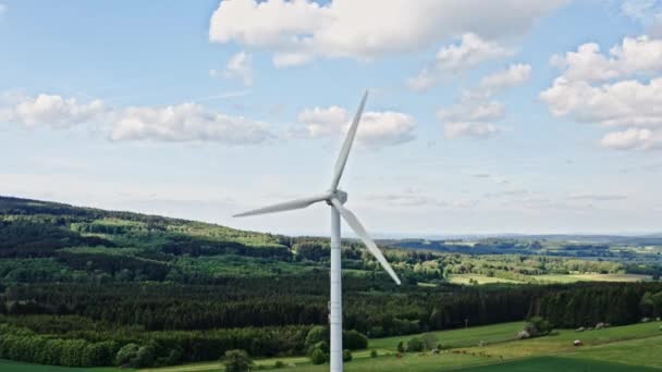 Drohnenflug Über Einer Windkraftanlage Deutschland — Stockvideo