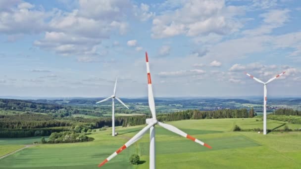 Drohnenflug Über Einer Windkraftanlage Deutschland — Stockvideo