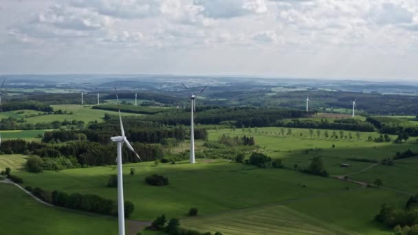 Drohnenflug Über Einer Windkraftanlage Deutschland — Stockvideo