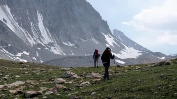 Hiking Beautiful Alay Mountains Osh Region Kyrgyzstan Central Asia Home — Stock Video