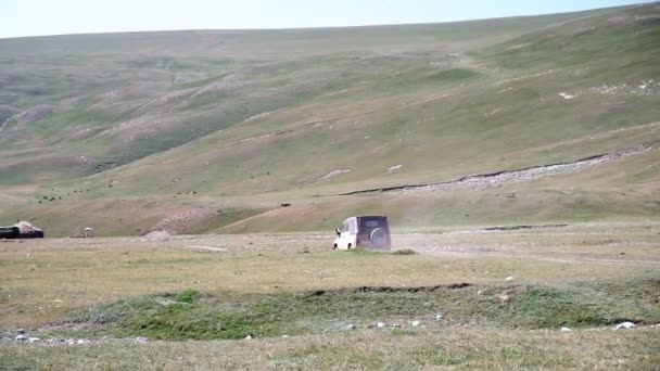 Rijden Door Een Aantal Van Mooiste Wegen Kirgizië Zijderoute Kirgizië — Stockvideo