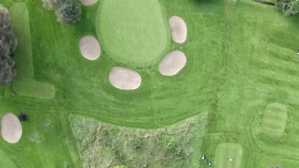 Una Vista Aérea Uno Los Greens Algunos Los Bunkers Turriff — Vídeos de Stock