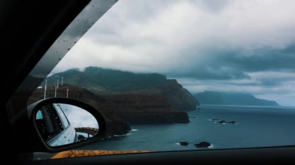 Moody Weer Uitzicht Vanuit Auto Raam Een Donkere Mistige Sombere — Stockvideo