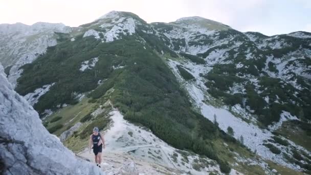 Senderismo Por Los Alpes Julianos Parque Nacional Triglav Eslovenia Senderismo — Vídeo de stock