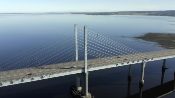 Widok Lotu Ptaka Most Kessock Inverness Słoneczny Letni Poranek Lecąc — Wideo stockowe