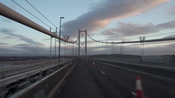 Motion Shot Vehicle Crossing Forth Road Bridge Wonderful Sunset Light — Stock video