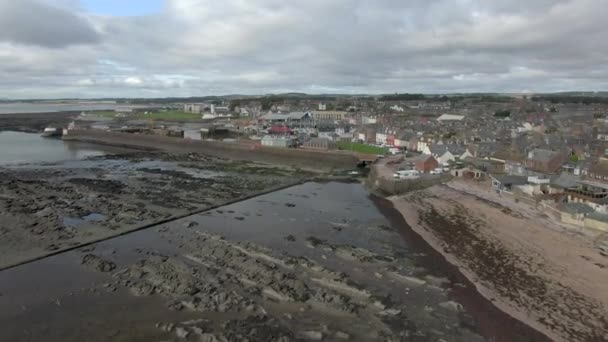 Vue Aérienne Port Ville Arbroath Par Temps Nuageux Traçage Tir — Video