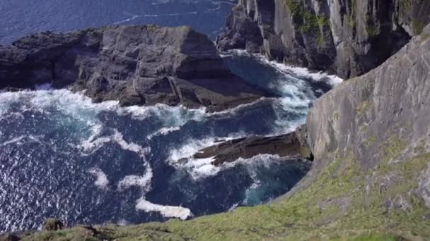 Tilt Shot Kerry Cliffs Ring Kerry Irlanda — Vídeo de stock